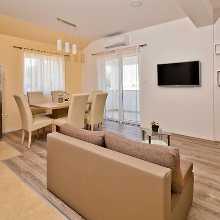 Apartments Mica Врси Екстериор снимка