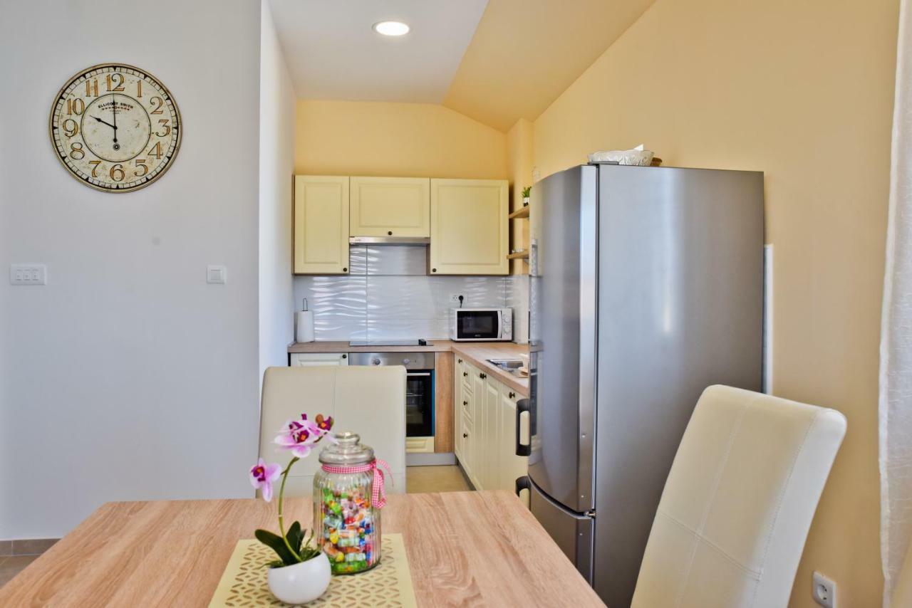 Apartments Mica Врси Екстериор снимка