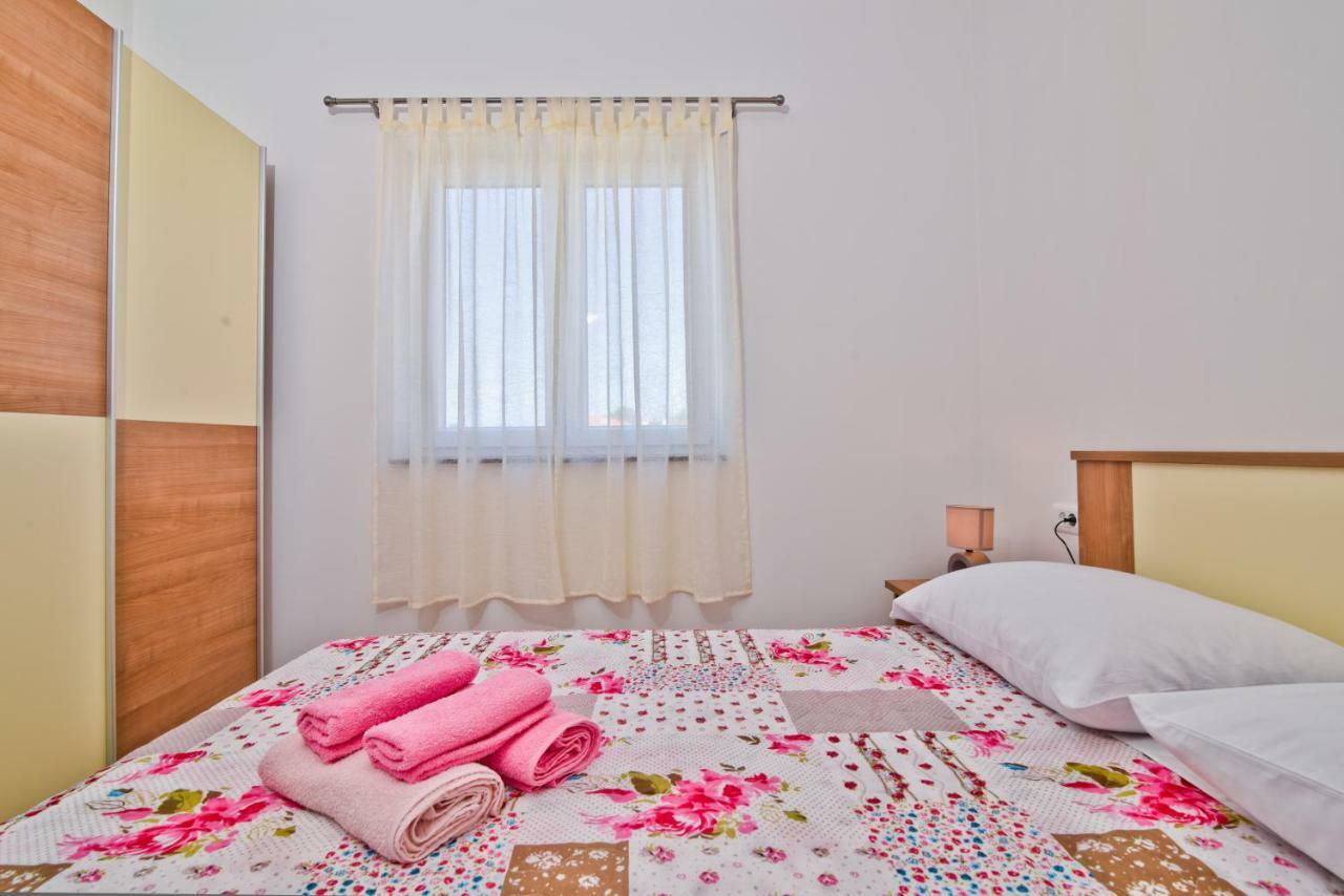 Apartments Mica Врси Екстериор снимка
