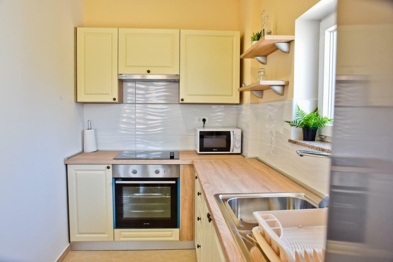 Apartments Mica Врси Екстериор снимка