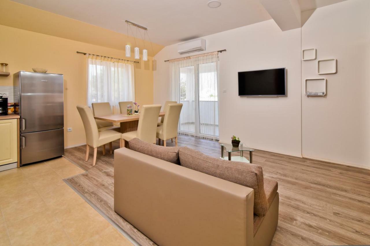 Apartments Mica Врси Екстериор снимка