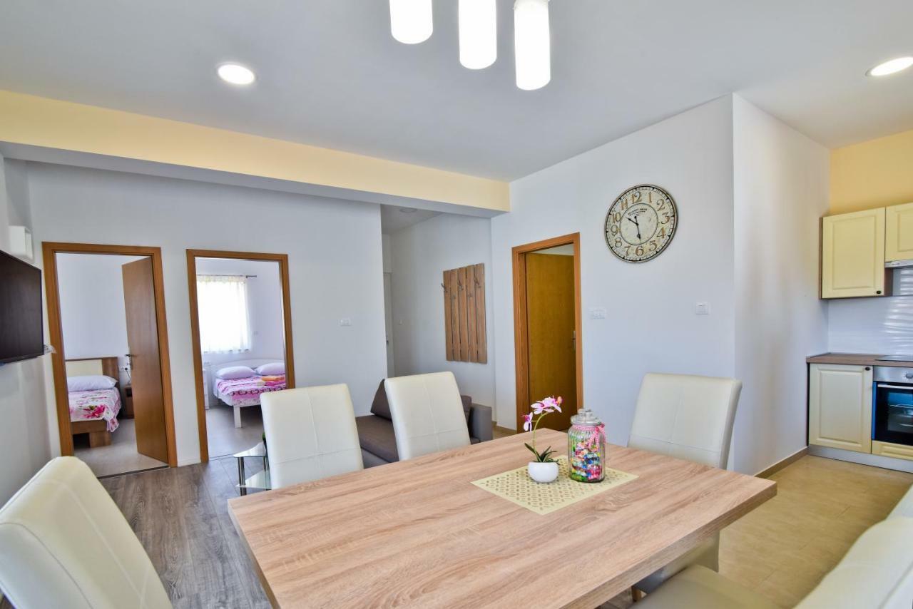 Apartments Mica Врси Екстериор снимка