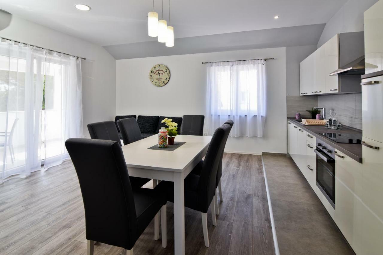 Apartments Mica Врси Екстериор снимка