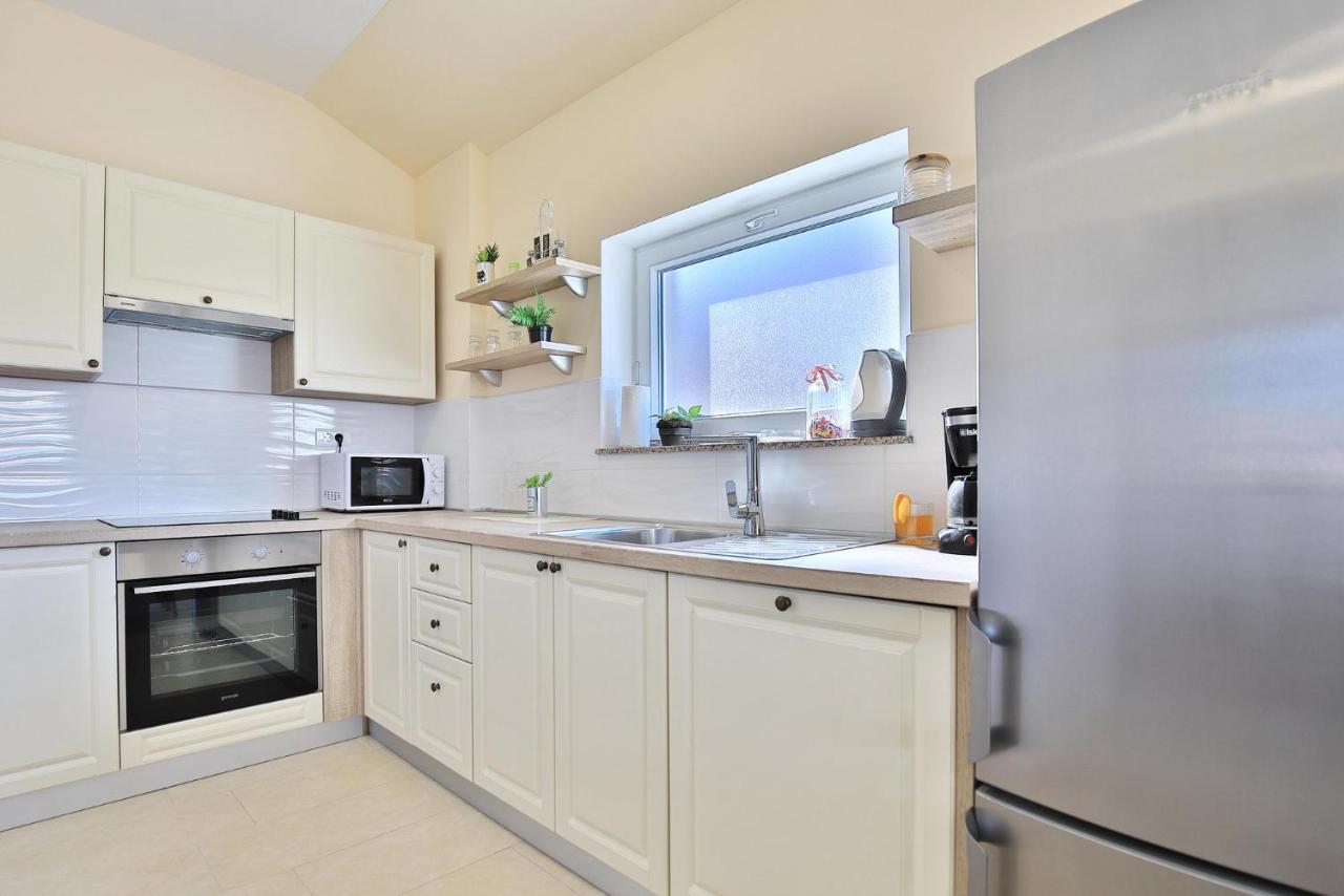Apartments Mica Врси Екстериор снимка