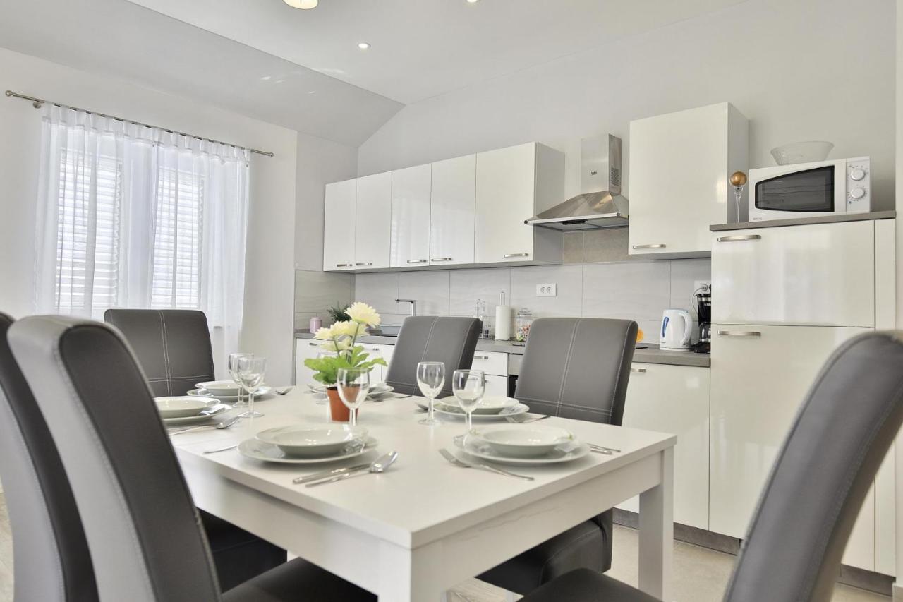 Apartments Mica Врси Екстериор снимка